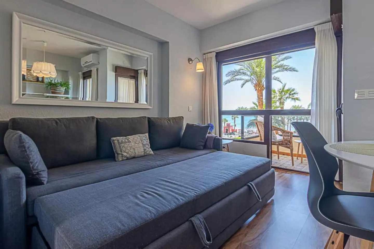Apartamento Encantador En Primera Línea De Playa *